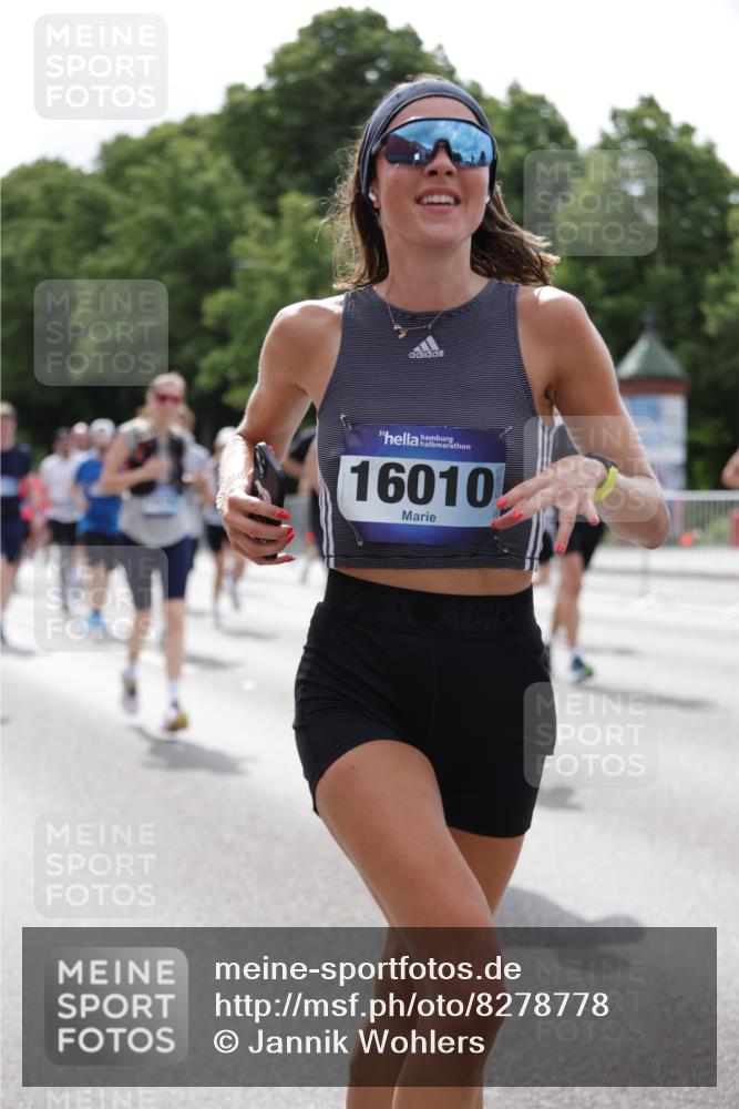 29.06.2025 - hella hamburg halbmarathon Jannik Wohlers http://msf.ph/oto/8278778 29.06.2025 10:34:47 Lombardsbrücke 1284, 1497, 1717, 1849, 2198, 2376, 2751, 3409, 3828, 3958, 4564, 5027, 5531, 6029, 6189, 6397, 6471, 6803, 7267, 7927, 8296, 10358, 10531, 11233, 11320, 11359, 11565, 11886, 12062, 12338, 12625, 13414, 13537, 13539, 13623, 13829, 14392, 14735, 15211, 15226, 15405, 15488, 15601, 15704, 15732, 15783, 16002, 16010, 16431, 16778, 16860, 17344, 17526, 17690, 17749, 18054, 18375, 18823, 19061 meine-sportfotos.de