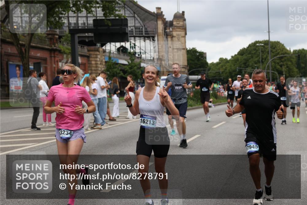 29.06.2025 - hella hamburg halbmarathon Yannick Fuchs http://msf.ph/oto/8278791 29.06.2025 10:49:34 20KM 1120, 1143, 1179, 1193, 1834, 2612, 3037, 3058, 3668, 4249, 4897, 5643, 5672, 6569, 6591, 6924, 7147, 7221, 7594, 7976, 8255, 8573, 8691, 9361, 9562, 10582, 11039, 11231, 12248, 12544, 12545, 13234, 13236, 13470, 14365, 15184, 15300, 15484, 15584, 15818, 15884, 16108, 16176, 16213, 16334, 16401, 16521, 16609, 16786, 17133, 17259, 17603, 17615, 17640, 17642, 17734, 17940, 18064, 18290, 18741, 18746, 18835, 19047, 19120 meine-sportfotos.de