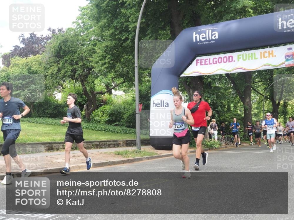 29.06.2025 - hella hamburg halbmarathon KatJ http://msf.ph/oto/8278808 29.06.2025 10:40:33 Zwischen KM18-KM19 1499, 2074, 3999, 6877, 6897, 7232 meine-sportfotos.de