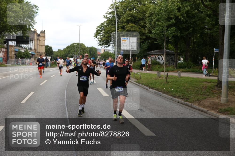 29.06.2025 - hella hamburg halbmarathon Yannick Fuchs http://msf.ph/oto/8278826 29.06.2025 10:37:20 20KM 1353, 1675, 1735, 2653, 4229, 4235, 5011, 5124, 5477, 7035, 7448, 7734, 9364, 9371, 9534, 9833, 10469, 11177, 11907, 12839, 13746, 14226, 14447, 14560, 14813, 15255, 15297, 15301, 15328, 15535, 15851, 16295, 16333, 16677, 17177, 17733, 17911, 18004, 18275, 18304, 18632, 18659, 18680, 18987 meine-sportfotos.de