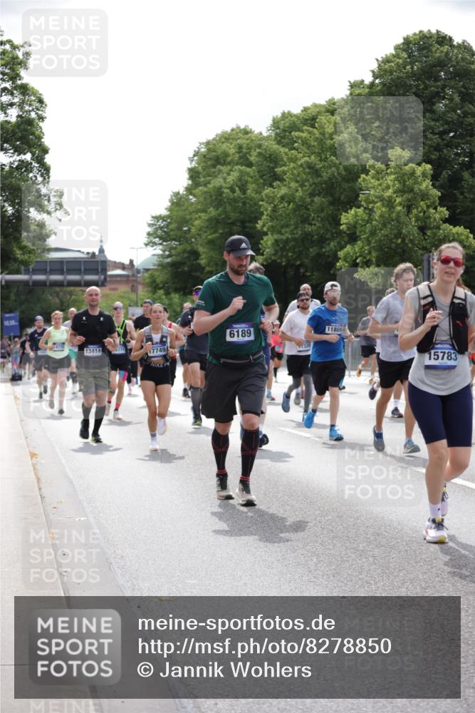 29.06.2025 - hella hamburg halbmarathon Jannik Wohlers http://msf.ph/oto/8278850 29.06.2025 10:34:48 Lombardsbrücke 1284, 1497, 1717, 1849, 2198, 2376, 2751, 3409, 3828, 3958, 4564, 5027, 5531, 6029, 6189, 6471, 6803, 6859, 7267, 7927, 8296, 10358, 10531, 11233, 11320, 11359, 11565, 11886, 12062, 12326, 12338, 12625, 13414, 13537, 13539, 13623, 13829, 14392, 14735, 15211, 15226, 15405, 15601, 15704, 15732, 15783, 16002, 16010, 16431, 16690, 16778, 16860, 17344, 17526, 17690, 17749, 18054, 18375, 18823, 19061 meine-sportfotos.de
