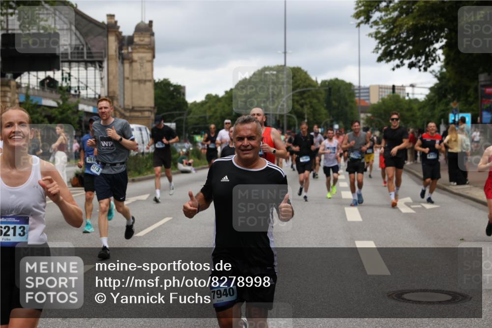 29.06.2025 - hella hamburg halbmarathon Yannick Fuchs http://msf.ph/oto/8278998 29.06.2025 10:49:34 20KM 1120, 1143, 1179, 1193, 1834, 2612, 3037, 3058, 3668, 4249, 4897, 5643, 5672, 6569, 6591, 6924, 7147, 7221, 7594, 7976, 8255, 8573, 8691, 9361, 9562, 10582, 11039, 11231, 12248, 12544, 12545, 13234, 13236, 13470, 14365, 15184, 15300, 15484, 15584, 15818, 15884, 16108, 16176, 16213, 16334, 16401, 16521, 16609, 16786, 17133, 17259, 17603, 17615, 17640, 17642, 17734, 17940, 18064, 18290, 18741, 18746, 18835, 19047, 19120 meine-sportfotos.de