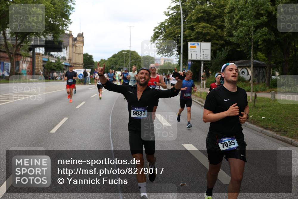 29.06.2025 - hella hamburg halbmarathon Yannick Fuchs http://msf.ph/oto/8279017 29.06.2025 10:37:20 20KM 1353, 1675, 1735, 2653, 4229, 4235, 5011, 5124, 5477, 7035, 7448, 7734, 9364, 9371, 9534, 9833, 10469, 11177, 11907, 12839, 13746, 14226, 14447, 14560, 14813, 15255, 15297, 15301, 15328, 15535, 15851, 16295, 16333, 16677, 17177, 17733, 17911, 18004, 18275, 18304, 18632, 18659, 18680, 18987 meine-sportfotos.de