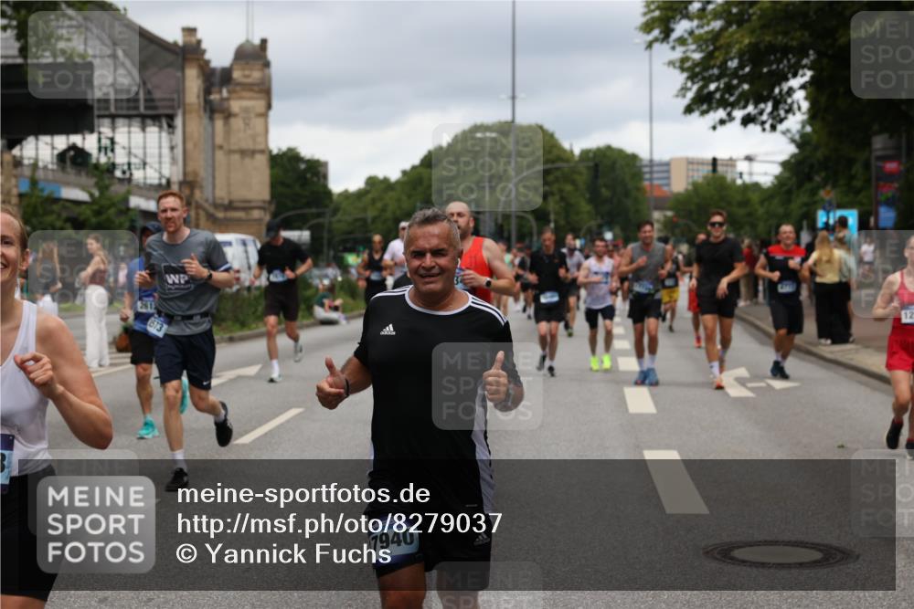 29.06.2025 - hella hamburg halbmarathon Yannick Fuchs http://msf.ph/oto/8279037 29.06.2025 10:49:34 20KM 1120, 1143, 1179, 1193, 1834, 2612, 3037, 3058, 3668, 4249, 4897, 5643, 5672, 6569, 6591, 6924, 7147, 7221, 7594, 7976, 8255, 8573, 8691, 9361, 9562, 10582, 11039, 11231, 12248, 12544, 12545, 13234, 13236, 13470, 14365, 15184, 15300, 15484, 15584, 15818, 15884, 16108, 16176, 16213, 16334, 16401, 16521, 16609, 16786, 17133, 17259, 17603, 17615, 17640, 17642, 17734, 17940, 18064, 18290, 18741, 18746, 18835, 19047, 19120 meine-sportfotos.de