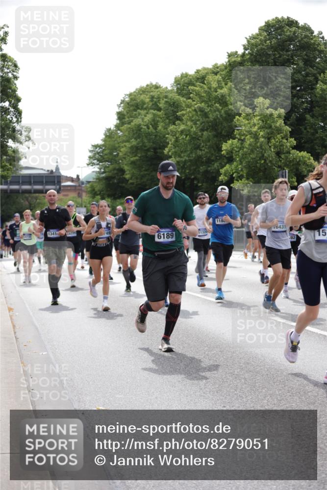 29.06.2025 - hella hamburg halbmarathon Jannik Wohlers http://msf.ph/oto/8279051 29.06.2025 10:34:49 Lombardsbrücke 1284, 1497, 1717, 1849, 2198, 2376, 2751, 3409, 3828, 3958, 4564, 5027, 5531, 6029, 6189, 6365, 6471, 6803, 6859, 7267, 7927, 8296, 10358, 10393, 10531, 11233, 11320, 11359, 11565, 11886, 12062, 12326, 12338, 12625, 13414, 13537, 13539, 13623, 13829, 14392, 14735, 15211, 15226, 15405, 15601, 15704, 15783, 16002, 16010, 16431, 16690, 16778, 16860, 17344, 17526, 17690, 17749, 17935, 18054, 18375, 18823, 19061 meine-sportfotos.de