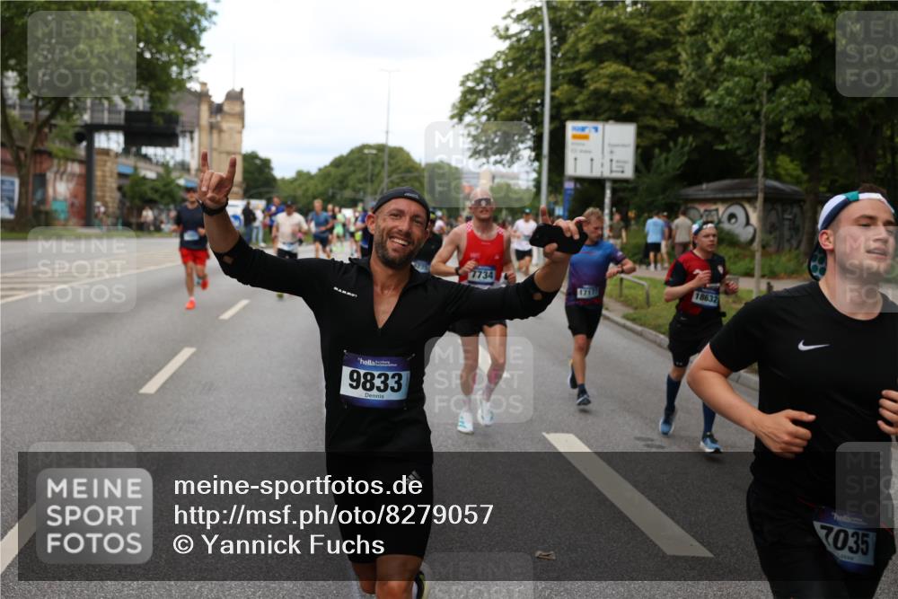 29.06.2025 - hella hamburg halbmarathon Yannick Fuchs http://msf.ph/oto/8279057 29.06.2025 10:37:21 20KM 1353, 1675, 1735, 2653, 4229, 4235, 5011, 5124, 5477, 7035, 7734, 9364, 9371, 9534, 9833, 11177, 11907, 12839, 13746, 14226, 14447, 14560, 14813, 15255, 15297, 15301, 15328, 15535, 15851, 15921, 16333, 16677, 17177, 17733, 17911, 18004, 18275, 18304, 18632, 18659, 18680, 18987 meine-sportfotos.de