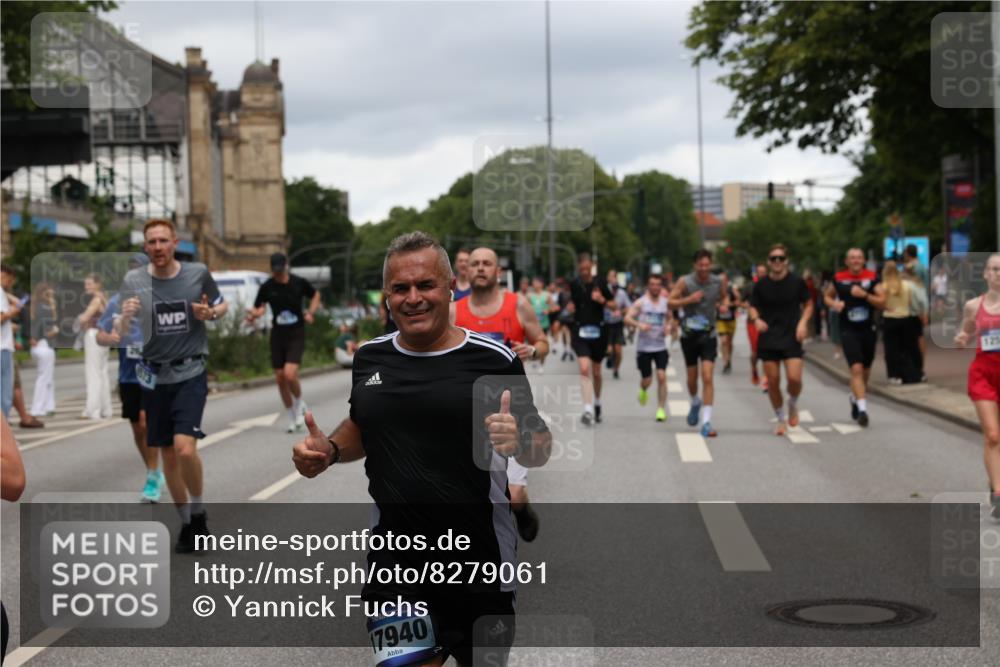 29.06.2025 - hella hamburg halbmarathon Yannick Fuchs http://msf.ph/oto/8279061 29.06.2025 10:49:34 20KM 1120, 1143, 1179, 1193, 1834, 2612, 3037, 3058, 3668, 4249, 4897, 5643, 5672, 6569, 6591, 6924, 7147, 7221, 7594, 7976, 8255, 8573, 8691, 9361, 9562, 10582, 11039, 11231, 12248, 12544, 12545, 13234, 13236, 13470, 14365, 15184, 15300, 15484, 15584, 15818, 15884, 16108, 16176, 16213, 16334, 16401, 16521, 16609, 16786, 17133, 17259, 17603, 17615, 17640, 17642, 17734, 17940, 18064, 18290, 18741, 18746, 18835, 19047, 19120 meine-sportfotos.de