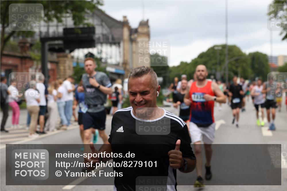 29.06.2025 - hella hamburg halbmarathon Yannick Fuchs http://msf.ph/oto/8279101 29.06.2025 10:49:35 20KM 1120, 1143, 1179, 1193, 1834, 2612, 3037, 3058, 3668, 4249, 4897, 5643, 5672, 6569, 6591, 6924, 7147, 7221, 7594, 7976, 8255, 8573, 8691, 9361, 9562, 10582, 11039, 11231, 12248, 12544, 12545, 13234, 13236, 13470, 14365, 15184, 15300, 15484, 15584, 15818, 15884, 16108, 16176, 16213, 16334, 16401, 16521, 16609, 16786, 17133, 17259, 17603, 17615, 17640, 17642, 17734, 17940, 18064, 18212, 18290, 18741, 18746, 18835, 19047, 19120 meine-sportfotos.de
