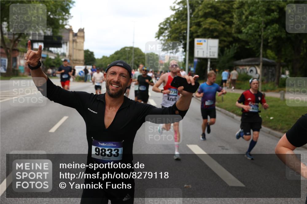 29.06.2025 - hella hamburg halbmarathon Yannick Fuchs http://msf.ph/oto/8279118 29.06.2025 10:37:21 20KM 1353, 1675, 1735, 2653, 4229, 4235, 5011, 5124, 5477, 7035, 7734, 9364, 9371, 9534, 9833, 11177, 11907, 12839, 13746, 14226, 14447, 14560, 14813, 15255, 15297, 15301, 15328, 15535, 15851, 15921, 16333, 16677, 17177, 17733, 17911, 18004, 18275, 18304, 18632, 18659, 18680, 18987 meine-sportfotos.de