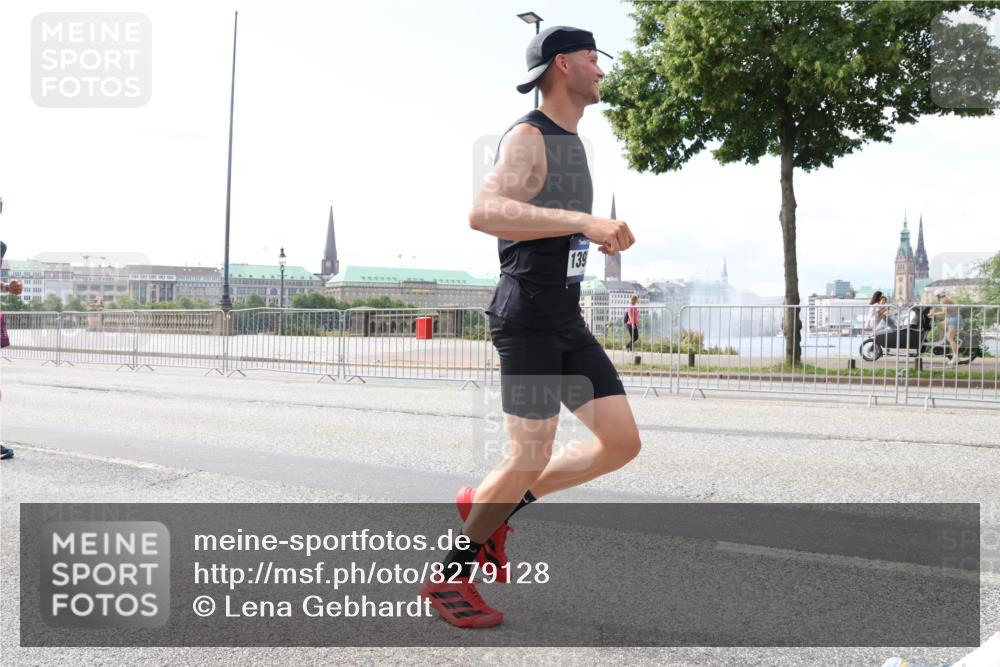 29.06.2025 - hella hamburg halbmarathon Lena Gebhardt http://msf.ph/oto/8279128 29.06.2025 10:11:33 Lombardsbrücke 1328, 1531, 1723, 1866, 1992, 3363, 3837, 4227, 5254, 5379, 5605, 7271, 7571, 8115, 8171, 8206, 8207, 8368, 8561, 8807, 8810, 9119, 9428, 10196, 10372, 10428, 11149, 11321, 11507, 11755, 12286, 12473, 13177, 13203, 13603, 13939, 14008, 14022, 14149, 14384, 15009, 15252, 15797, 15908, 15945, 16383, 17080, 17142, 17638, 17774, 17787, 17866, 18278, 18382, 19172, 19241 meine-sportfotos.de