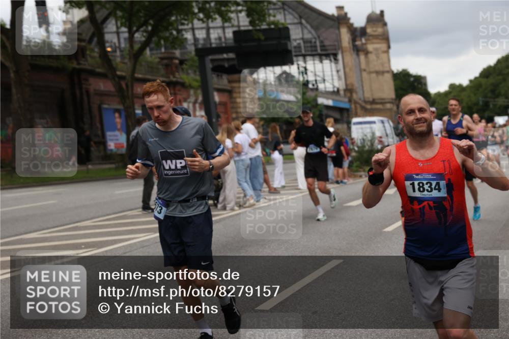 29.06.2025 - hella hamburg halbmarathon Yannick Fuchs http://msf.ph/oto/8279157 29.06.2025 10:49:36 20KM 1179, 1193, 1834, 2612, 3037, 3058, 3668, 4249, 4897, 5643, 5672, 6569, 6591, 6924, 7147, 7221, 7594, 7976, 8255, 8573, 8691, 9361, 9562, 10582, 11039, 11231, 12196, 12248, 12545, 13234, 13236, 13470, 14365, 15184, 15300, 15484, 15584, 15818, 15884, 16108, 16176, 16213, 16334, 16401, 16521, 16609, 16786, 17133, 17259, 17603, 17615, 17640, 17642, 17734, 17940, 18064, 18212, 18290, 18741, 18746, 18835, 19047, 19120 meine-sportfotos.de