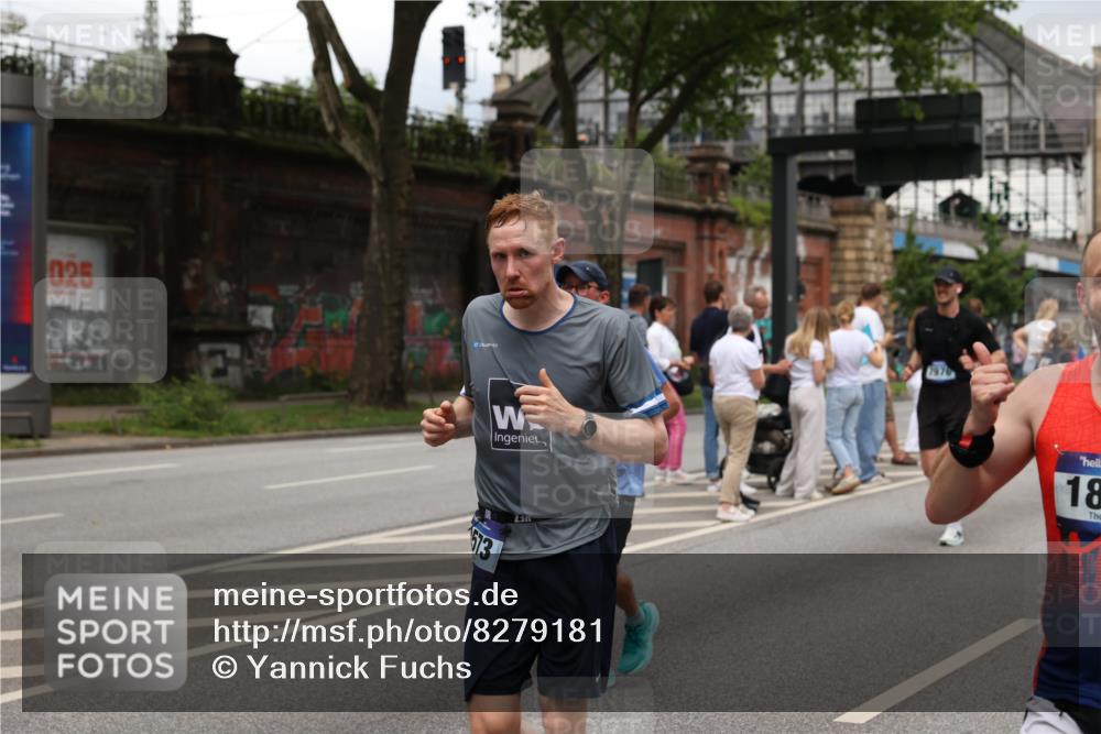 29.06.2025 - hella hamburg halbmarathon Yannick Fuchs http://msf.ph/oto/8279181 29.06.2025 10:49:36 20KM 1179, 1193, 1834, 2612, 3037, 3058, 3668, 4249, 4897, 5643, 5672, 6569, 6591, 6924, 7147, 7221, 7594, 7976, 8255, 8573, 8691, 9361, 9562, 10582, 11039, 11231, 12196, 12248, 12545, 13234, 13236, 13470, 14365, 15184, 15300, 15484, 15584, 15818, 15884, 16108, 16176, 16213, 16334, 16401, 16521, 16609, 16786, 17133, 17259, 17603, 17615, 17640, 17642, 17734, 17940, 18064, 18212, 18290, 18741, 18746, 18835, 19047, 19120 meine-sportfotos.de