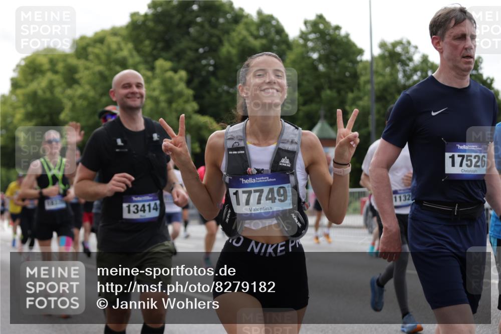 29.06.2025 - hella hamburg halbmarathon Jannik Wohlers http://msf.ph/oto/8279182 29.06.2025 10:34:52 Lombardsbrücke 1284, 1497, 1717, 1849, 2198, 2376, 2751, 3409, 3828, 3958, 4564, 4703, 4704, 5027, 5531, 6029, 6189, 6365, 6471, 6803, 6859, 7267, 7927, 8249, 8296, 10393, 10531, 10565, 11233, 11320, 11359, 11565, 11838, 11839, 11886, 12062, 12326, 12338, 12625, 13414, 13537, 13539, 13623, 14392, 14735, 15211, 15405, 15601, 15704, 15783, 16002, 16010, 16431, 16690, 16778, 16860, 17526, 17690, 17749, 17935, 18054, 18269, 18375, 18823, 19061 meine-sportfotos.de