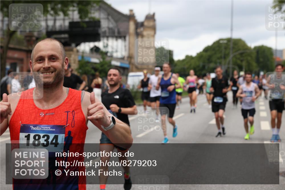29.06.2025 - hella hamburg halbmarathon Yannick Fuchs http://msf.ph/oto/8279203 29.06.2025 10:49:37 20KM 1179, 1193, 1834, 2612, 3037, 3058, 3668, 4249, 4897, 5643, 5672, 6569, 6591, 6924, 7147, 7221, 7594, 7976, 8255, 8573, 8691, 9361, 9562, 10582, 11039, 11231, 12196, 12545, 13234, 13236, 13470, 13474, 14365, 15184, 15300, 15484, 15584, 15818, 15884, 16176, 16213, 16401, 16521, 16609, 16786, 17133, 17259, 17615, 17640, 17642, 17734, 17940, 18064, 18212, 18290, 18741, 18746, 18835, 19047, 19120 meine-sportfotos.de