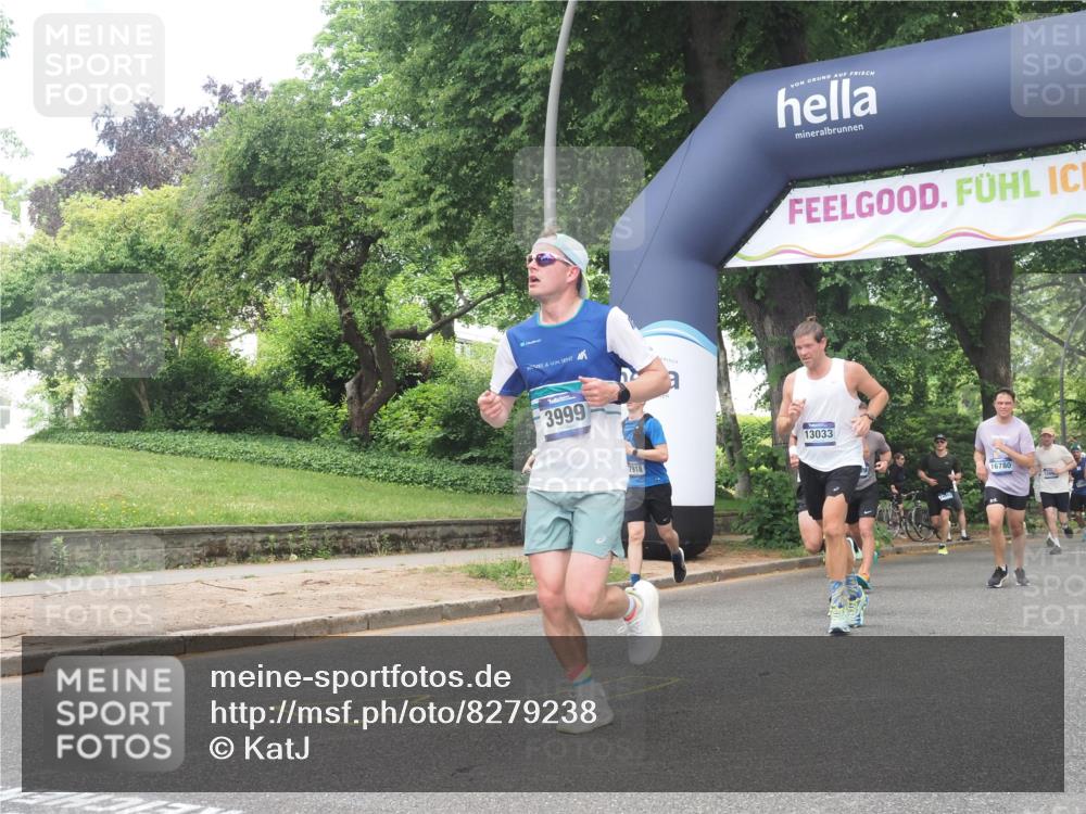 29.06.2025 - hella hamburg halbmarathon KatJ http://msf.ph/oto/8279238 29.06.2025 10:40:36 Zwischen KM18-KM19 3999, 6877, 7232 meine-sportfotos.de