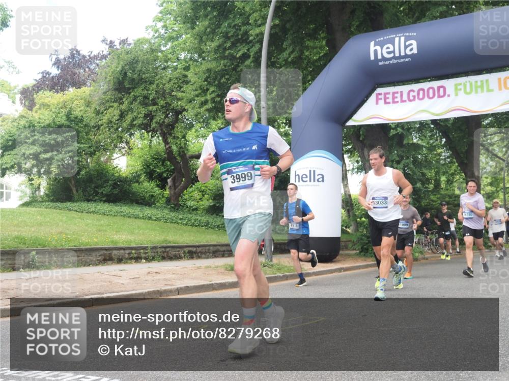 29.06.2025 - hella hamburg halbmarathon KatJ http://msf.ph/oto/8279268 29.06.2025 10:40:36 Zwischen KM18-KM19 3999, 6877, 7232 meine-sportfotos.de