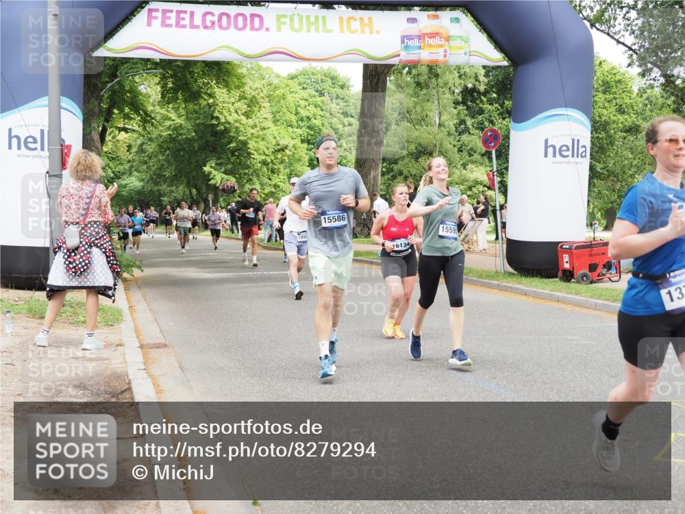 29.06.2025 - hella hamburg halbmarathon MichiJ http://msf.ph/oto/8279294 29.06.2025 10:57:29 Zwischen KM18-KM19 2990, 3691, 5423, 9975, 13788, 14488, 15586, 15700, 16134, 17472, 18493 meine-sportfotos.de