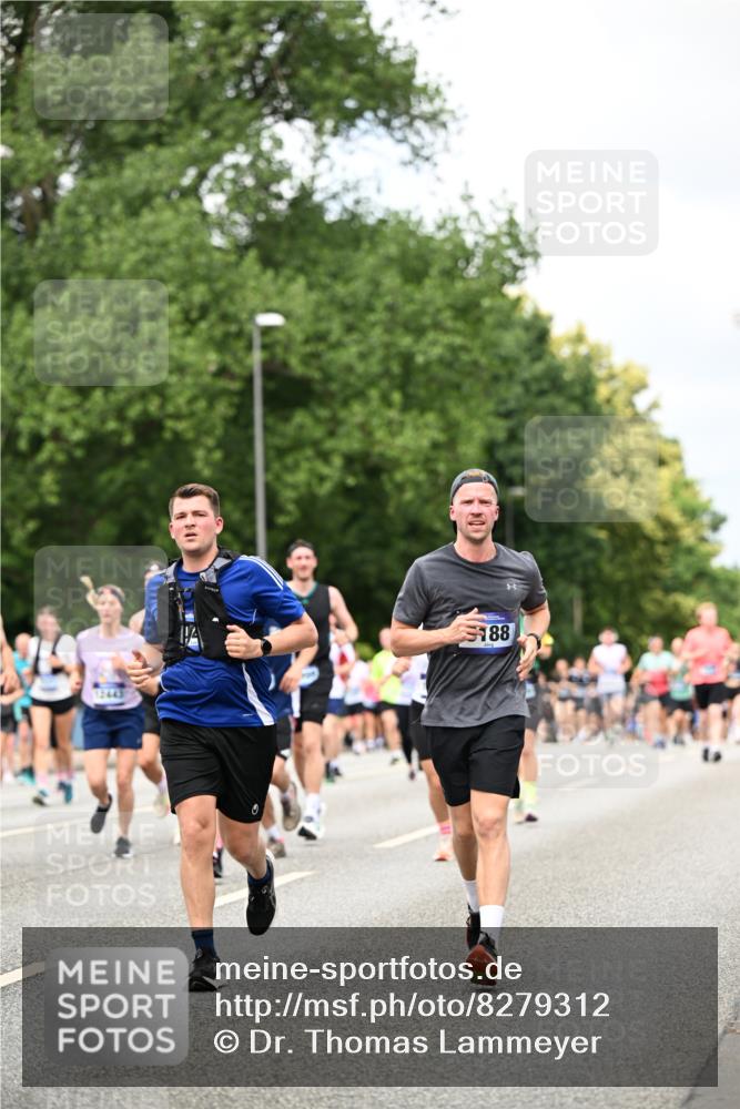 29.06.2025 - hella hamburg halbmarathon Dr. Thomas Lammeyer http://msf.ph/oto/8279312 29.06.2025 10:36:44 Kennedybrücke 1237, 1640, 1647, 2268, 2959, 3022, 3660, 3670, 3753, 4857, 5110, 5783, 5871, 5941, 6228, 6252, 6312, 6315, 6642, 7387, 7468, 7531, 7749, 7789, 8625, 8840, 8914, 9010, 9188, 9206, 9542, 9765, 9812, 10002, 10013, 10111, 10203, 10354, 10470, 10624, 10828, 11076, 11205 meine-sportfotos.de