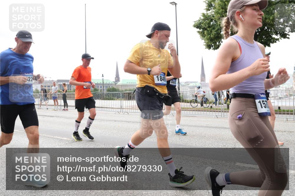 29.06.2025 - hella hamburg halbmarathon Lena Gebhardt http://msf.ph/oto/8279330 29.06.2025 10:35:13 Lombardsbrücke 22, 7, 1849, 6803, 15, 1284, 1497, 1717, 1821, 1849, 2001, 2198, 2355, 2376, 2751, 3130, 3409, 3828, 3958, 4333, 4564, 4703, 4704, 4884, 4965, 5027, 5531, 5793, 6029, 6189, 6310, 6335, 6365, 6379, 6397, 6471, 6746, 6803, 6859, 7020, 7267, 7299, 7927, 8249, 8296, 8369, 8567, 8793, 9122, 9248, 9470, 10358, 10393, 10464, 10531, 10565, 10606, 11122, 11233, 11320, 11359, 11565, 11646, 11838, 11839, 11886, 12019, 12062, 12236, 12326, 12382, 12764 meine-sportfotos.de