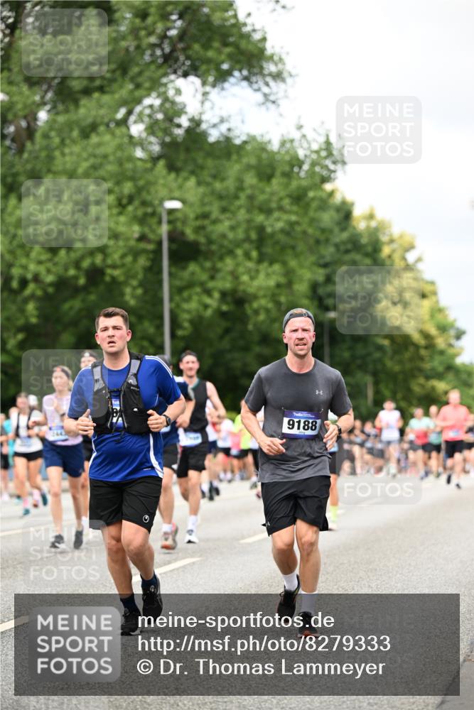 29.06.2025 - hella hamburg halbmarathon Dr. Thomas Lammeyer http://msf.ph/oto/8279333 29.06.2025 10:36:44 Kennedybrücke 1237, 1640, 1647, 2268, 2959, 3022, 3660, 3670, 3753, 4857, 5110, 5783, 5871, 5941, 6228, 6252, 6312, 6315, 6642, 7387, 7468, 7531, 7749, 7789, 8625, 8840, 8914, 9010, 9188, 9206, 9542, 9765, 9812, 10002, 10013, 10111, 10203, 10354, 10470, 10624, 10828, 11076, 11205 meine-sportfotos.de