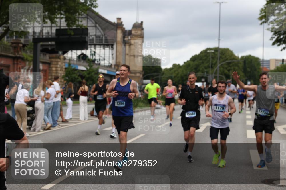 29.06.2025 - hella hamburg halbmarathon Yannick Fuchs http://msf.ph/oto/8279352 29.06.2025 10:49:38 20KM 1179, 1193, 1834, 2612, 3037, 3058, 3668, 4249, 5643, 5672, 6569, 6591, 6924, 7147, 7221, 7594, 7976, 8255, 8573, 8691, 9361, 9562, 10582, 11039, 11231, 12196, 12545, 13234, 13236, 13470, 13474, 14365, 15184, 15300, 15484, 15584, 15818, 15884, 16176, 16213, 16401, 16521, 16609, 16786, 17133, 17259, 17615, 17640, 17642, 17734, 17940, 18064, 18212, 18290, 18340, 18495, 18741, 18746, 18835, 19047, 19120 meine-sportfotos.de