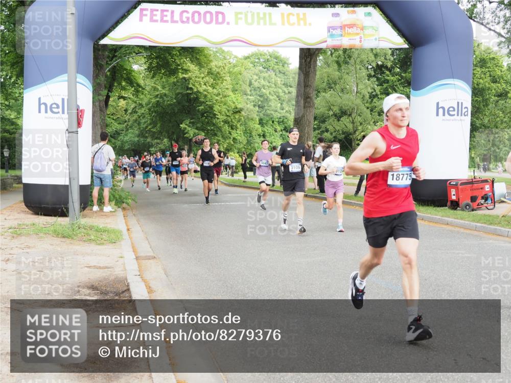 29.06.2025 - hella hamburg halbmarathon MichiJ http://msf.ph/oto/8279376 29.06.2025 10:31:58 Zwischen KM18-KM19 3109, 3124, 11469, 14667, 14798, 14861, 15862, 15932, 16105, 16301, 16314, 16547, 16677, 18775 meine-sportfotos.de
