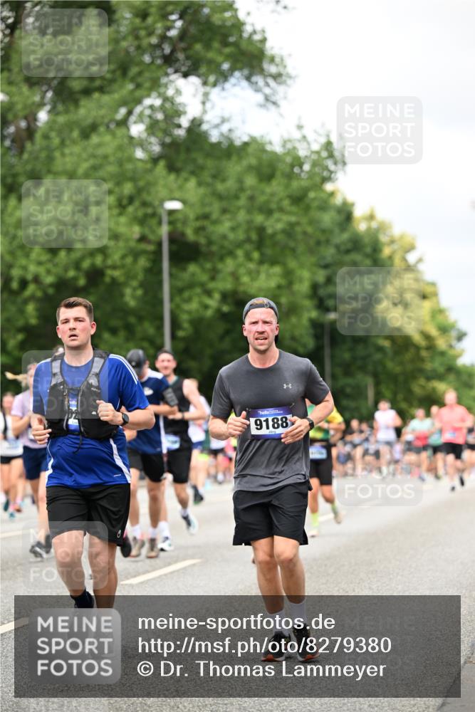 29.06.2025 - hella hamburg halbmarathon Dr. Thomas Lammeyer http://msf.ph/oto/8279380 29.06.2025 10:36:44 Kennedybrücke 1237, 1640, 1647, 2268, 2959, 3022, 3660, 3670, 3753, 4857, 5110, 5783, 5871, 5941, 6228, 6252, 6312, 6315, 6642, 7387, 7468, 7531, 7749, 7789, 8625, 8840, 8914, 9010, 9188, 9206, 9542, 9765, 9812, 10002, 10013, 10111, 10203, 10354, 10470, 10624, 10828, 11076, 11205 meine-sportfotos.de