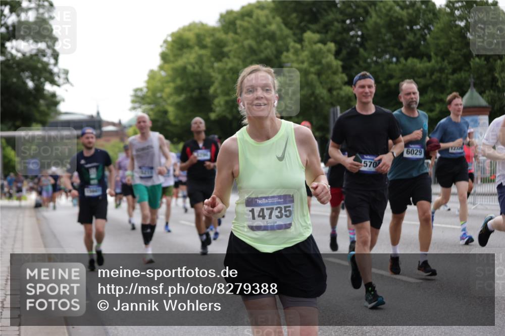 29.06.2025 - hella hamburg halbmarathon Jannik Wohlers http://msf.ph/oto/8279388 29.06.2025 10:34:55 Lombardsbrücke 1497, 1717, 1821, 2198, 2376, 2751, 3828, 3958, 4564, 4703, 4704, 5027, 5531, 5793, 6029, 6189, 6365, 6471, 6859, 7267, 7927, 8249, 8296, 8567, 10393, 10531, 10565, 11233, 11320, 11359, 11565, 11838, 11839, 11886, 12062, 12326, 12338, 12625, 13414, 13537, 13539, 13805, 14392, 14735, 15211, 15405, 15601, 15704, 15783, 16002, 16010, 16431, 16690, 16710, 16860, 17526, 17690, 17749, 17935, 18054, 18269, 18375, 18823, 18912, 19061 meine-sportfotos.de