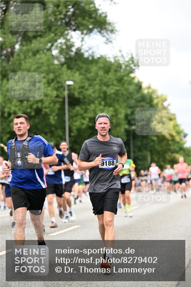 29.06.2025 - hella hamburg halbmarathon Dr. Thomas Lammeyer http://msf.ph/oto/8279402 29.06.2025 10:36:44 Kennedybrücke 1237, 1640, 1647, 2268, 2959, 3022, 3660, 3670, 3753, 4857, 5110, 5783, 5871, 5941, 6228, 6252, 6312, 6315, 6642, 7387, 7468, 7531, 7749, 7789, 8625, 8840, 8914, 9010, 9188, 9206, 9542, 9765, 9812, 10002, 10013, 10111, 10203, 10354, 10470, 10624, 10828, 11076, 11205 meine-sportfotos.de
