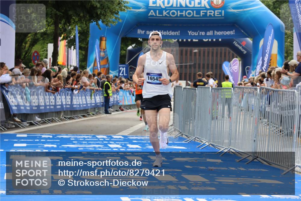 29.06.2025 - hella hamburg halbmarathon Strokosch-Dieckow http://msf.ph/oto/8279421 29.06.2025 10:22:49 Ziel 11624, 16548 meine-sportfotos.de