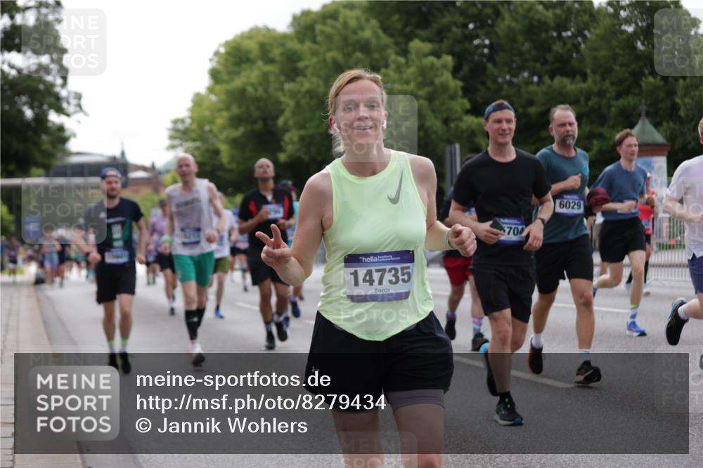 29.06.2025 - hella hamburg halbmarathon Jannik Wohlers http://msf.ph/oto/8279434 29.06.2025 10:34:55 Lombardsbrücke 1497, 1717, 1821, 2198, 2376, 2751, 3828, 3958, 4564, 4703, 4704, 5027, 5531, 5793, 6029, 6189, 6365, 6471, 6859, 7267, 7927, 8249, 8296, 8567, 10393, 10531, 10565, 11233, 11320, 11359, 11565, 11838, 11839, 11886, 12062, 12326, 12338, 12625, 13414, 13537, 13539, 13805, 14392, 14735, 15211, 15405, 15601, 15704, 15783, 16002, 16010, 16431, 16690, 16710, 16860, 17526, 17690, 17749, 17935, 18054, 18269, 18375, 18823, 18912, 19061 meine-sportfotos.de