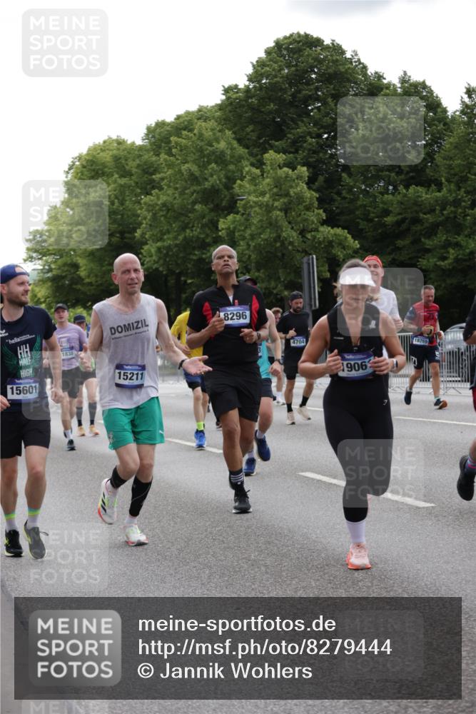 29.06.2025 - hella hamburg halbmarathon Jannik Wohlers http://msf.ph/oto/8279444 29.06.2025 10:34:56 Lombardsbrücke 1717, 1821, 2001, 2198, 2376, 2751, 3828, 3958, 4564, 4703, 4704, 4965, 5027, 5531, 5793, 6029, 6189, 6365, 6471, 6859, 7267, 7927, 8249, 8296, 8567, 10393, 10531, 10565, 11233, 11320, 11359, 11565, 11838, 11839, 11886, 12062, 12326, 12338, 12625, 13414, 13539, 13805, 14392, 14735, 15211, 15601, 15704, 15783, 16002, 16010, 16431, 16690, 16710, 16860, 17526, 17690, 17749, 17935, 18054, 18269, 18375, 18823, 18912, 19061 meine-sportfotos.de