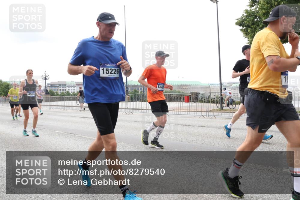 29.06.2025 - hella hamburg halbmarathon Lena Gebhardt http://msf.ph/oto/8279540 29.06.2025 10:35:14 Lombardsbrücke 4564, 15226, 18, 13537, 1284, 1497, 1717, 1821, 1849, 2001, 2198, 2355, 2376, 2751, 3409, 3828, 3958, 4333, 4564, 4703, 4704, 4884, 4965, 5027, 5240, 5531, 5793, 6029, 6189, 6310, 6335, 6365, 6379, 6397, 6471, 6746, 6803, 6859, 7020, 7267, 7299, 7927, 8249, 8296, 8369, 8567, 8793, 9248, 9470, 10358, 10393, 10464, 10531, 10565, 10606, 11122, 11233, 11320, 11359, 11565, 11646, 11838, 11839, 11886, 12019, 12062, 12236, 12326, 12382, 12764 meine-sportfotos.de