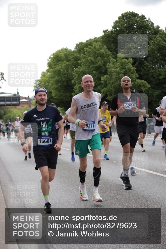 29.06.2025 - hella hamburg halbmarathon Jannik Wohlers http://msf.ph/oto/8279623 29.06.2025 10:34:57 Lombardsbrücke 1717, 1821, 2001, 2198, 2376, 2751, 3828, 3958, 4333, 4564, 4703, 4704, 4965, 5027, 5531, 5793, 6029, 6189, 6365, 6471, 6746, 6859, 7267, 7927, 8249, 8296, 8567, 9470, 10393, 10531, 10565, 11233, 11320, 11359, 11565, 11838, 11839, 11886, 12062, 12326, 12338, 12625, 13414, 13539, 13805, 14392, 14735, 15211, 15601, 15704, 15783, 16002, 16010, 16431, 16690, 16710, 16860, 17331, 17526, 17689, 17690, 17749, 17935, 17974, 18054, 18269, 18375, 18823, 18912, 19061 meine-sportfotos.de