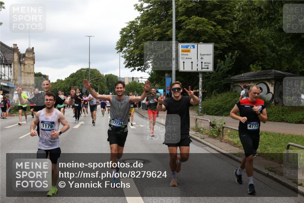 29.06.2025 - hella hamburg halbmarathon Yannick Fuchs http://msf.ph/oto/8279624 29.06.2025 10:49:39 20KM 1179, 1193, 1834, 2612, 3037, 3058, 3668, 4249, 4951, 5643, 5672, 6569, 6591, 6924, 7147, 7221, 7594, 7976, 8255, 8573, 8691, 9361, 9562, 10582, 11039, 11231, 12196, 12545, 13234, 13236, 13470, 13474, 14365, 15184, 15300, 15484, 15584, 15818, 15884, 16176, 16213, 16401, 16521, 16786, 17133, 17259, 17615, 17640, 17642, 17734, 17940, 18064, 18212, 18290, 18340, 18495, 18741, 18746, 18835, 19047, 19120, 19152 meine-sportfotos.de