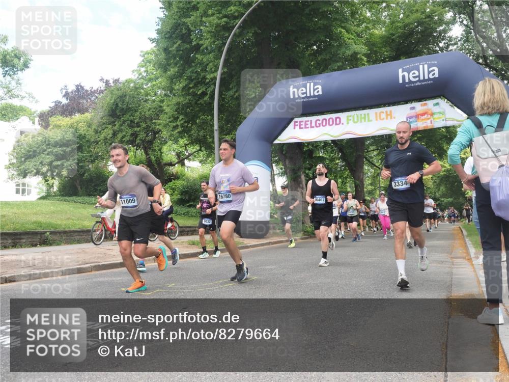 29.06.2025 - hella hamburg halbmarathon KatJ http://msf.ph/oto/8279664 29.06.2025 10:40:39 Zwischen KM18-KM19 3334, 3999, 6723, 7918 meine-sportfotos.de