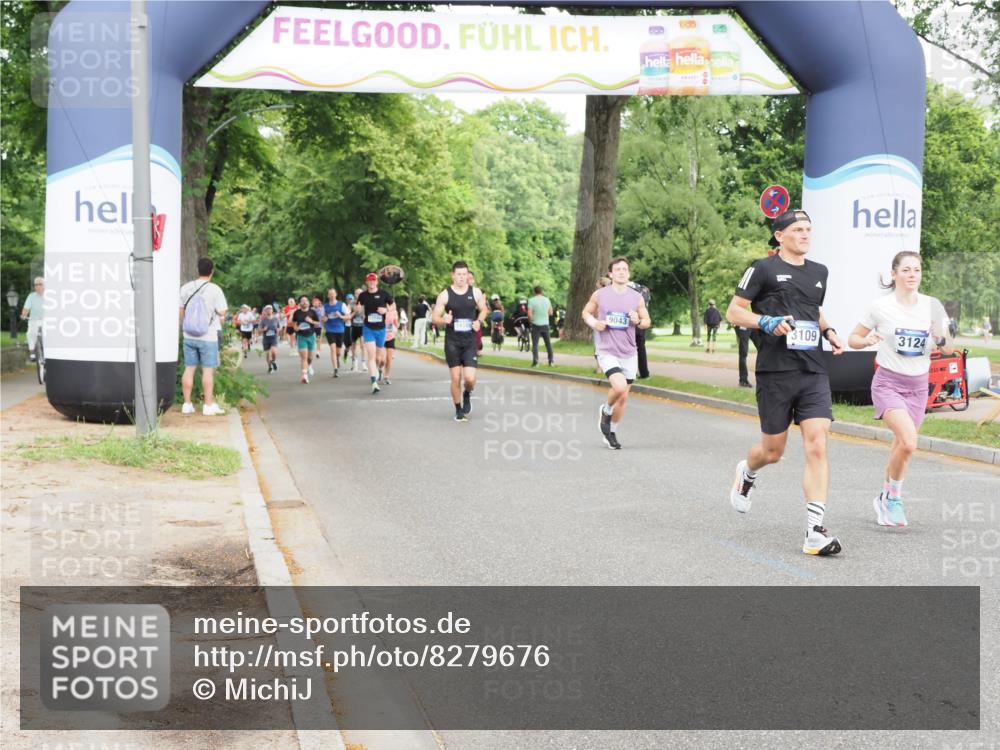 29.06.2025 - hella hamburg halbmarathon MichiJ http://msf.ph/oto/8279676 29.06.2025 10:31:59 Zwischen KM18-KM19 3109, 3124, 9043, 11469, 14667, 14798, 14861, 15862, 15932, 16105, 16314, 16547, 16677, 18775 meine-sportfotos.de