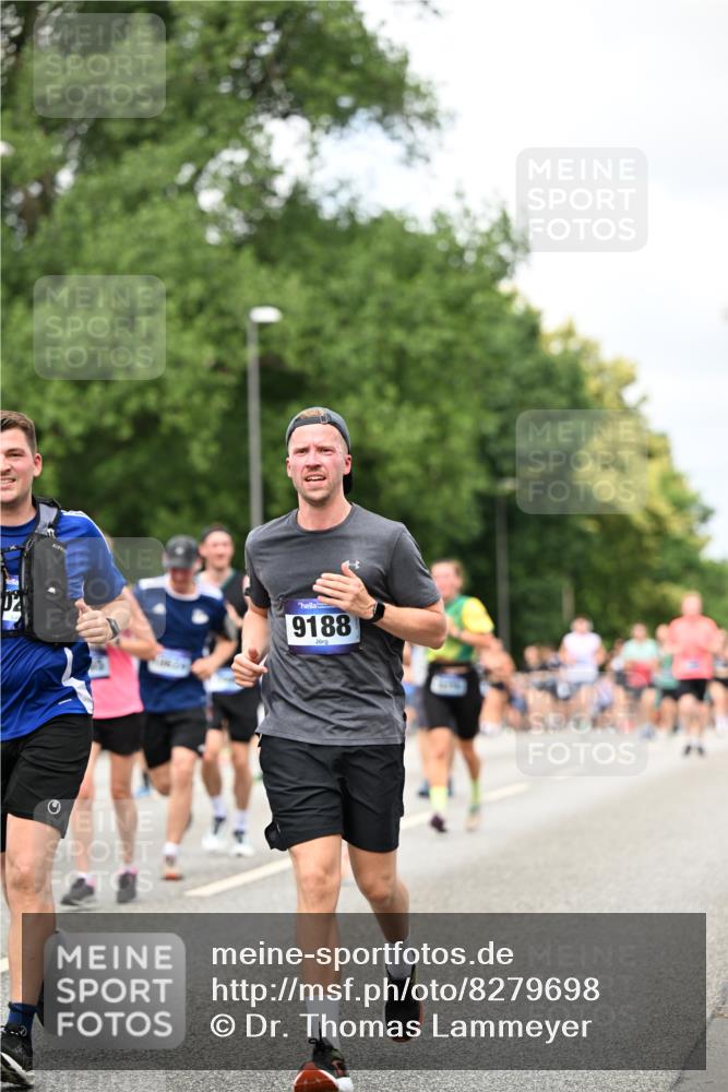 29.06.2025 - hella hamburg halbmarathon Dr. Thomas Lammeyer http://msf.ph/oto/8279698 29.06.2025 10:36:45 Kennedybrücke 1237, 1640, 1647, 2268, 2959, 3660, 3670, 3753, 4857, 5110, 5783, 5871, 5941, 6228, 6252, 6312, 6315, 6642, 7387, 7468, 7531, 7749, 7789, 8625, 8840, 8914, 9010, 9188, 9206, 9542, 9765, 9812, 10002, 10013, 10111, 10203, 10354, 10470, 10624, 10828, 11076, 11205 meine-sportfotos.de