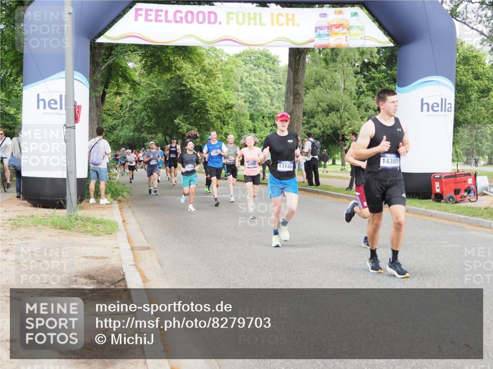 29.06.2025 - hella hamburg halbmarathon MichiJ http://msf.ph/oto/8279703 29.06.2025 10:32:03 Zwischen KM18-KM19 3124, 6490, 6705, 9043, 13746, 14385, 14861, 16677, 18775 meine-sportfotos.de