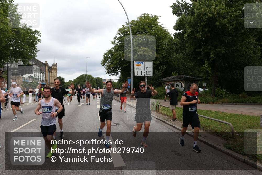 29.06.2025 - hella hamburg halbmarathon Yannick Fuchs http://msf.ph/oto/8279740 29.06.2025 10:49:39 20KM 1179, 1193, 1834, 2612, 3037, 3058, 3668, 4249, 4951, 5643, 5672, 6569, 6591, 6924, 7147, 7221, 7594, 7976, 8255, 8573, 8691, 9361, 9562, 10582, 11039, 11231, 12196, 12545, 13234, 13236, 13470, 13474, 14365, 15184, 15300, 15484, 15584, 15818, 15884, 16176, 16213, 16401, 16521, 16786, 17133, 17259, 17615, 17640, 17642, 17734, 17940, 18064, 18212, 18290, 18340, 18495, 18741, 18746, 18835, 19047, 19120, 19152 meine-sportfotos.de