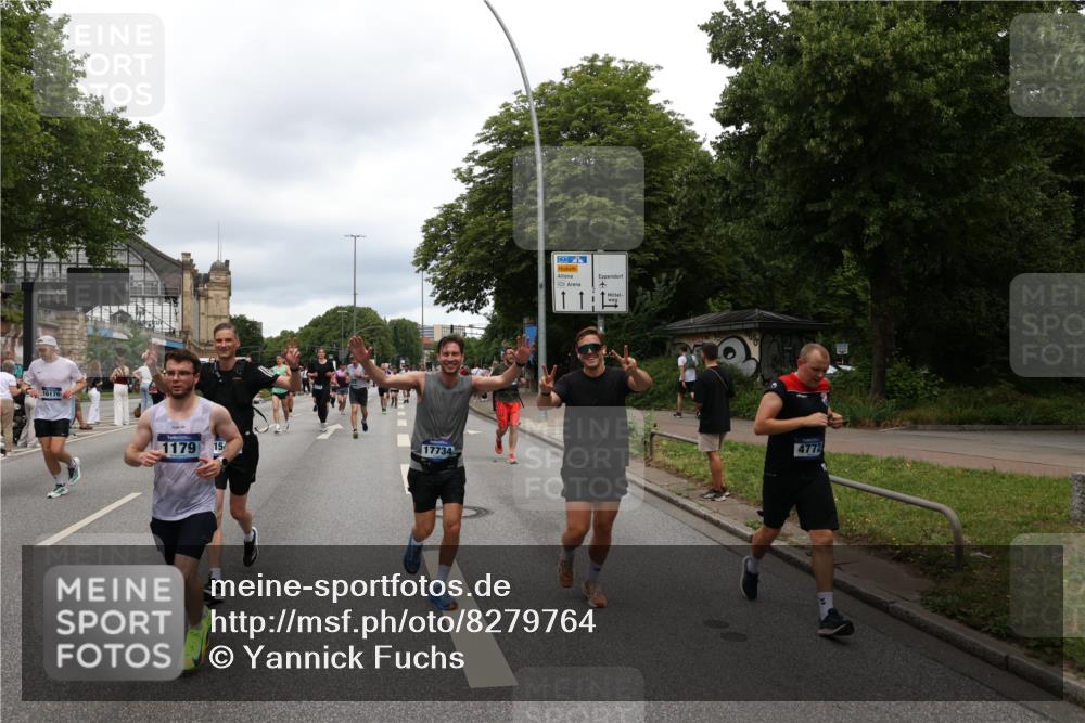 29.06.2025 - hella hamburg halbmarathon Yannick Fuchs http://msf.ph/oto/8279764 29.06.2025 10:49:39 20KM 1179, 1193, 1834, 2612, 3037, 3058, 3668, 4249, 4951, 5643, 5672, 6569, 6591, 6924, 7147, 7221, 7594, 7976, 8255, 8573, 8691, 9361, 9562, 10582, 11039, 11231, 12196, 12545, 13234, 13236, 13470, 13474, 14365, 15184, 15300, 15484, 15584, 15818, 15884, 16176, 16213, 16401, 16521, 16786, 17133, 17259, 17615, 17640, 17642, 17734, 17940, 18064, 18212, 18290, 18340, 18495, 18741, 18746, 18835, 19047, 19120, 19152 meine-sportfotos.de