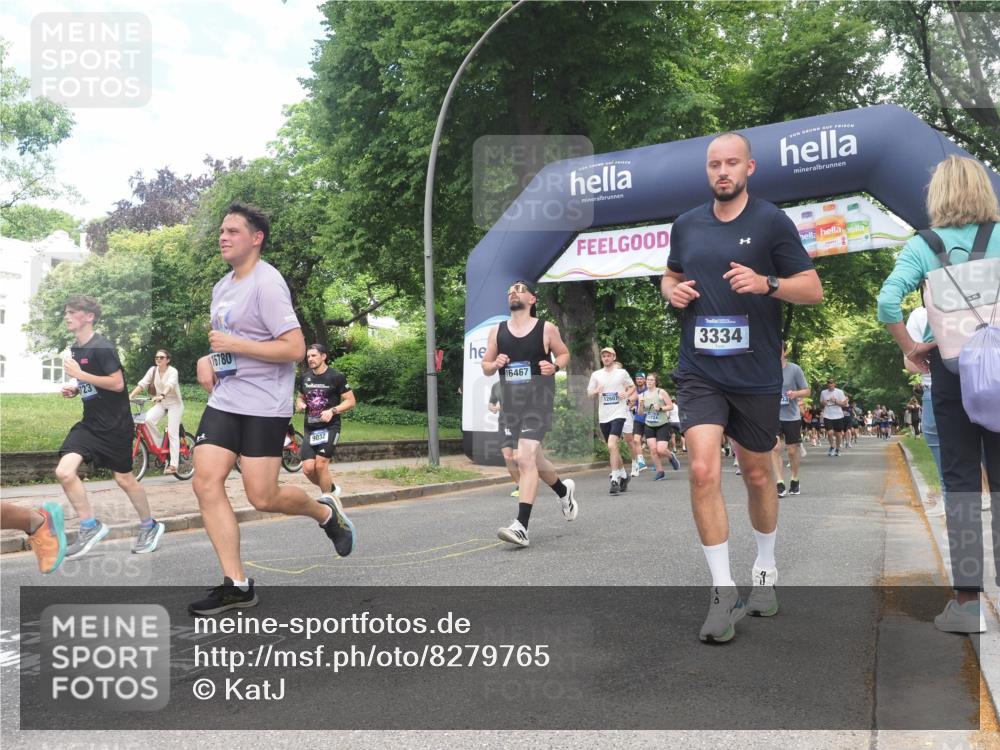 29.06.2025 - hella hamburg halbmarathon KatJ http://msf.ph/oto/8279765 29.06.2025 10:40:40 Zwischen KM18-KM19 3334, 3999, 6723, 7918, 8335 meine-sportfotos.de