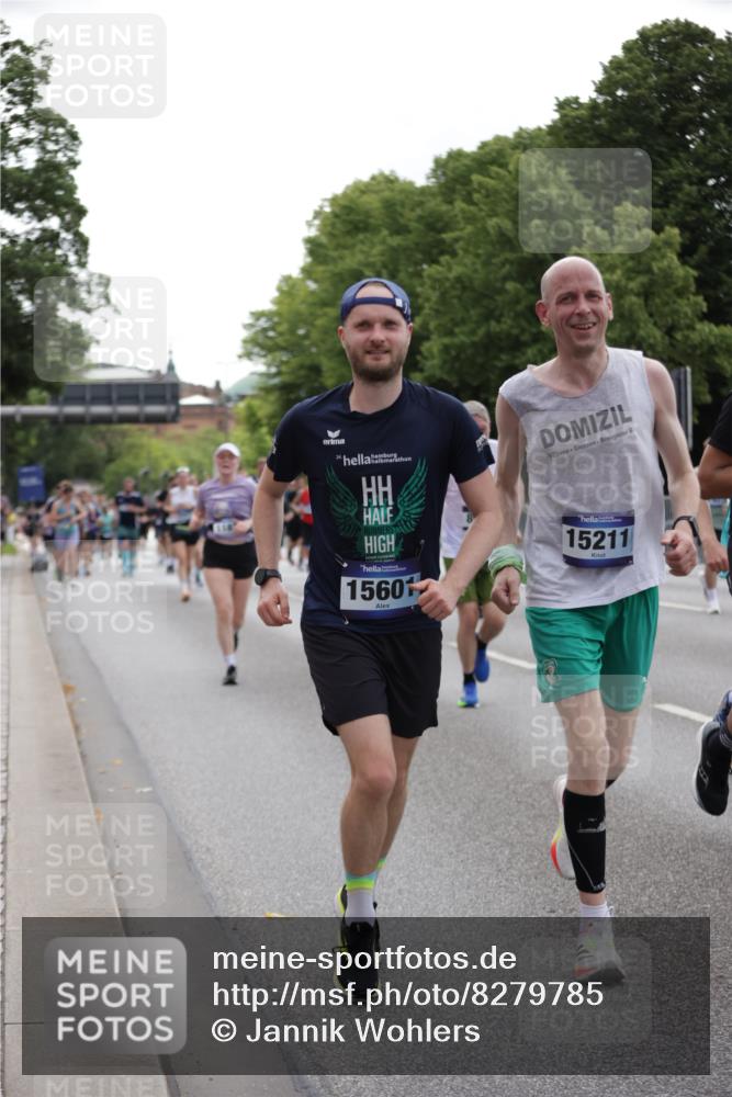 29.06.2025 - hella hamburg halbmarathon Jannik Wohlers http://msf.ph/oto/8279785 29.06.2025 10:34:58 Lombardsbrücke 1717, 1821, 2001, 2198, 2376, 2751, 3828, 3958, 4333, 4703, 4704, 4965, 5027, 5240, 5531, 5793, 6029, 6189, 6365, 6471, 6746, 6859, 7267, 7927, 8249, 8296, 8567, 9470, 10393, 10531, 10565, 11233, 11320, 11359, 11565, 11838, 11839, 11886, 12062, 12326, 12338, 12625, 13414, 13539, 13805, 14392, 14735, 15211, 15601, 15704, 15783, 16002, 16010, 16431, 16690, 16710, 16860, 17331, 17526, 17689, 17690, 17749, 17883, 17935, 17974, 18054, 18269, 18375, 18823, 18912, 19061 meine-sportfotos.de