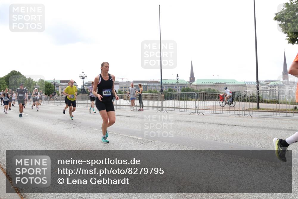 29.06.2025 - hella hamburg halbmarathon Lena Gebhardt http://msf.ph/oto/8279795 29.06.2025 10:35:14 Lombardsbrücke 13639, 4564, 1284, 1497, 1717, 1821, 1849, 2001, 2198, 2355, 2376, 2751, 3409, 3828, 3958, 4333, 4564, 4703, 4704, 4884, 4965, 5027, 5240, 5531, 5793, 6029, 6189, 6310, 6335, 6365, 6379, 6397, 6471, 6746, 6803, 6859, 7020, 7267, 7299, 7927, 8249, 8296, 8369, 8567, 8793, 9248, 9470, 10358, 10393, 10464, 10531, 10565, 10606, 11122, 11233, 11320, 11359, 11565, 11646, 11838, 11839, 11886, 12019, 12062, 12236, 12326, 12382, 12764 meine-sportfotos.de