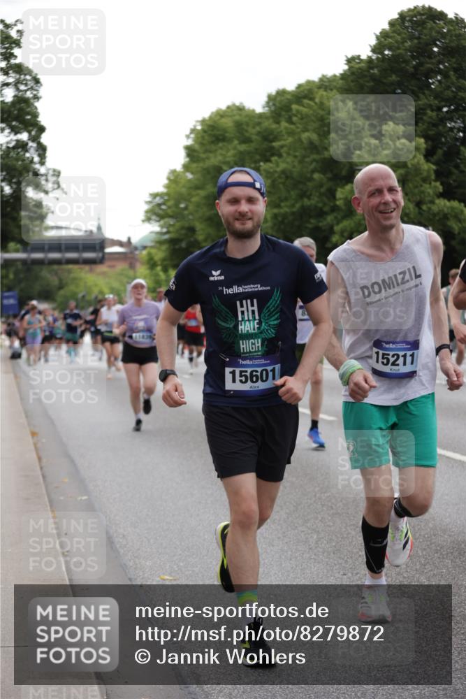 29.06.2025 - hella hamburg halbmarathon Jannik Wohlers http://msf.ph/oto/8279872 29.06.2025 10:34:58 Lombardsbrücke 1717, 1821, 2001, 2198, 2376, 2751, 3828, 3958, 4333, 4703, 4704, 4965, 5027, 5240, 5531, 5793, 6029, 6189, 6365, 6471, 6746, 6859, 7267, 7927, 8249, 8296, 8567, 9470, 10393, 10531, 10565, 11233, 11320, 11359, 11565, 11838, 11839, 11886, 12062, 12326, 12338, 12625, 13414, 13539, 13805, 14392, 14735, 15211, 15601, 15704, 15783, 16002, 16010, 16431, 16690, 16710, 16860, 17331, 17526, 17689, 17690, 17749, 17883, 17935, 17974, 18054, 18269, 18375, 18823, 18912, 19061 meine-sportfotos.de