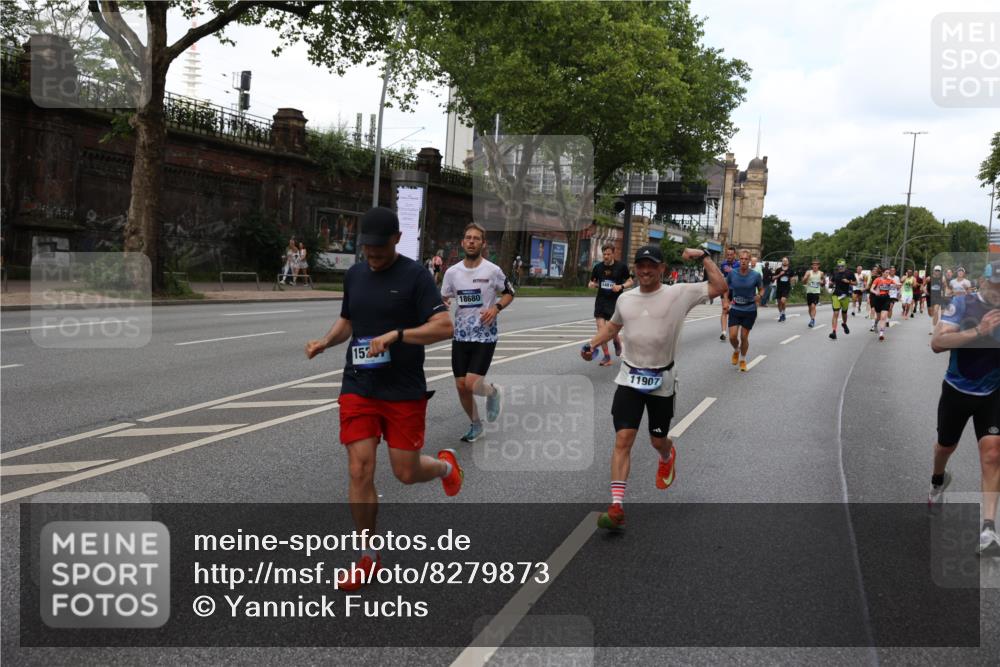 29.06.2025 - hella hamburg halbmarathon Yannick Fuchs http://msf.ph/oto/8279873 29.06.2025 10:37:24 20KM 1353, 1675, 1735, 2653, 4229, 4235, 5011, 5124, 5477, 9364, 9371, 9534, 9833, 10099, 10251, 11177, 11907, 12723, 12839, 13746, 13807, 14226, 14447, 14560, 14813, 15255, 15297, 15301, 15328, 15535, 15706, 15851, 15921, 16333, 16677, 17177, 17733, 17911, 18004, 18274, 18275, 18304, 18632, 18659, 18680, 18987 meine-sportfotos.de