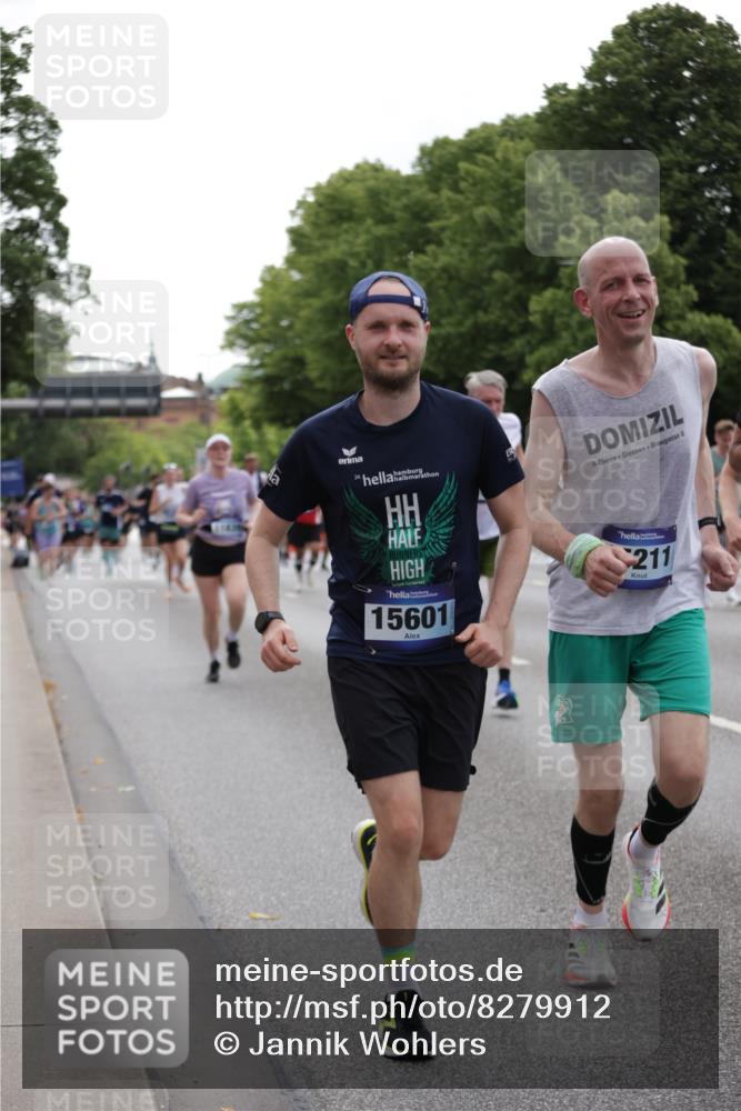 29.06.2025 - hella hamburg halbmarathon Jannik Wohlers http://msf.ph/oto/8279912 29.06.2025 10:34:58 Lombardsbrücke 1717, 1821, 2001, 2198, 2376, 2751, 3828, 3958, 4333, 4703, 4704, 4965, 5027, 5240, 5531, 5793, 6029, 6189, 6365, 6471, 6746, 6859, 7267, 7927, 8249, 8296, 8567, 9470, 10393, 10531, 10565, 11233, 11320, 11359, 11565, 11838, 11839, 11886, 12062, 12326, 12338, 12625, 13414, 13539, 13805, 14392, 14735, 15211, 15601, 15704, 15783, 16002, 16010, 16431, 16690, 16710, 16860, 17331, 17526, 17689, 17690, 17749, 17883, 17935, 17974, 18054, 18269, 18375, 18823, 18912, 19061 meine-sportfotos.de