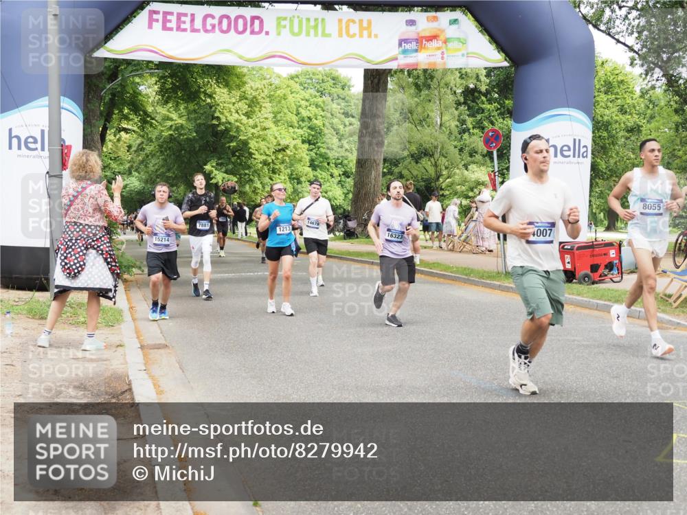 29.06.2025 - hella hamburg halbmarathon MichiJ http://msf.ph/oto/8279942 29.06.2025 10:57:38 Zwischen KM18-KM19 1213, 2110, 4007, 7881, 8055, 14679, 15531, 16323, 18957 meine-sportfotos.de