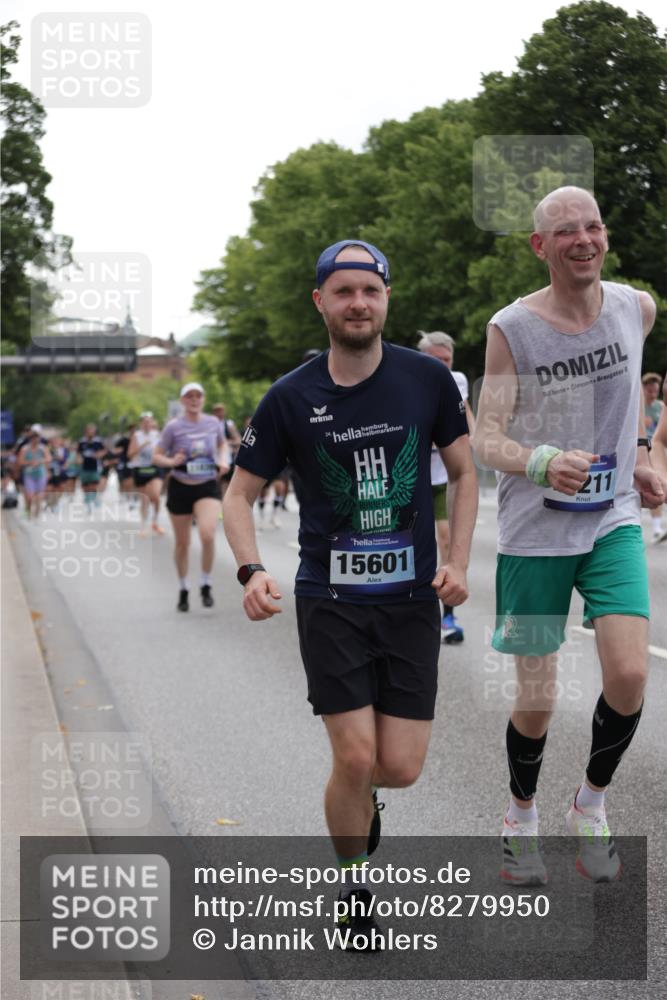 29.06.2025 - hella hamburg halbmarathon Jannik Wohlers http://msf.ph/oto/8279950 29.06.2025 10:34:58 Lombardsbrücke 1717, 1821, 2001, 2198, 2376, 2751, 3828, 3958, 4333, 4703, 4704, 4965, 5027, 5240, 5531, 5793, 6029, 6189, 6365, 6471, 6746, 6859, 7267, 7927, 8249, 8296, 8567, 9470, 10393, 10531, 10565, 11233, 11320, 11359, 11565, 11838, 11839, 11886, 12062, 12326, 12338, 12625, 13414, 13539, 13805, 14392, 14735, 15211, 15601, 15704, 15783, 16002, 16010, 16431, 16690, 16710, 16860, 17331, 17526, 17689, 17690, 17749, 17883, 17935, 17974, 18054, 18269, 18375, 18823, 18912, 19061 meine-sportfotos.de