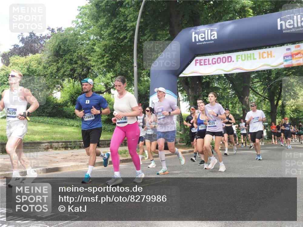29.06.2025 - hella hamburg halbmarathon KatJ http://msf.ph/oto/8279986 29.06.2025 10:40:43 Zwischen KM18-KM19 1267, 3334, 5077, 6723, 7509, 7918, 8335 meine-sportfotos.de